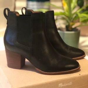 Madewell Chelsea boots size 6.5 black leather